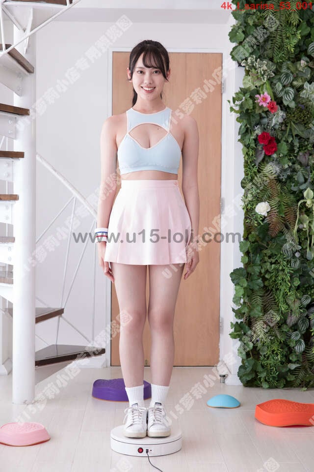 4k_l_sarina_53��67P��